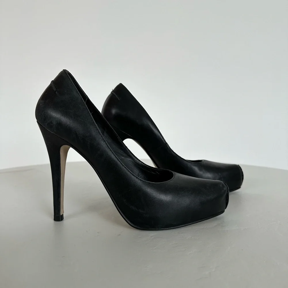 KG Kurt Geiger Hidden Platform Pump Heels in Black Leather | Size 7
